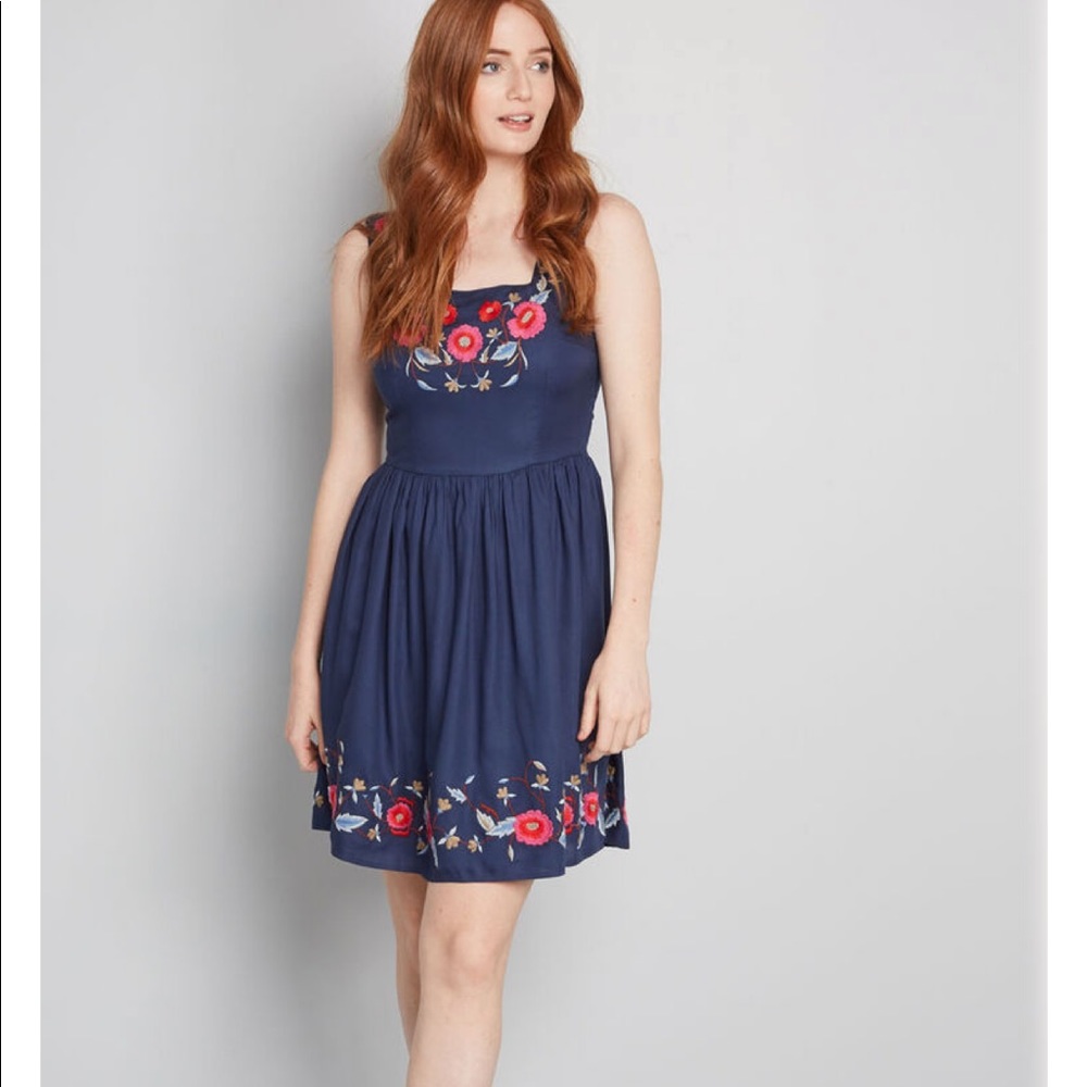 🌸 NWT ModCloth flower dress - Picture 3 of 8